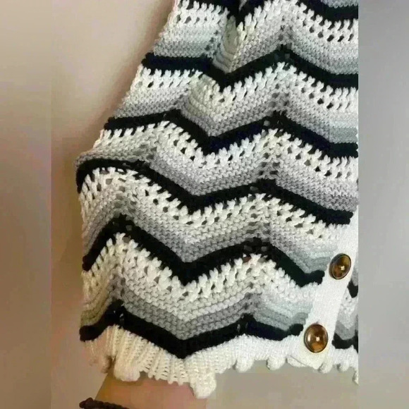 Autumn Cashmere Flame Stitch Button Front Halter in Sweatshirt - Picture 8 of 9